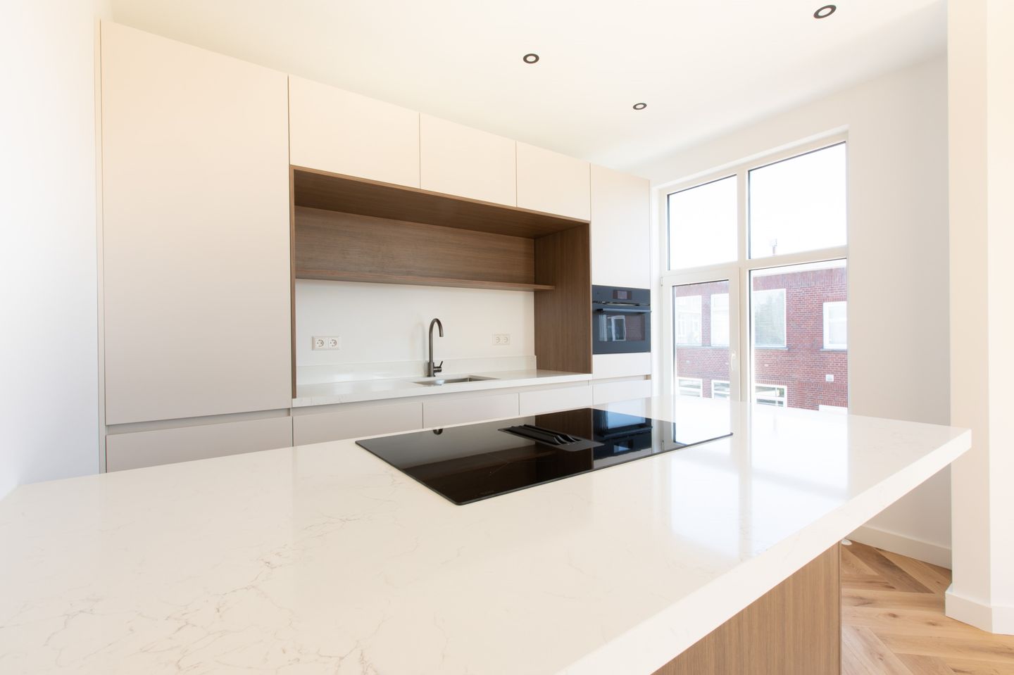 Turnkey renovated corner apartment with three bedrooms in The Hague Heesterbuurt — 14