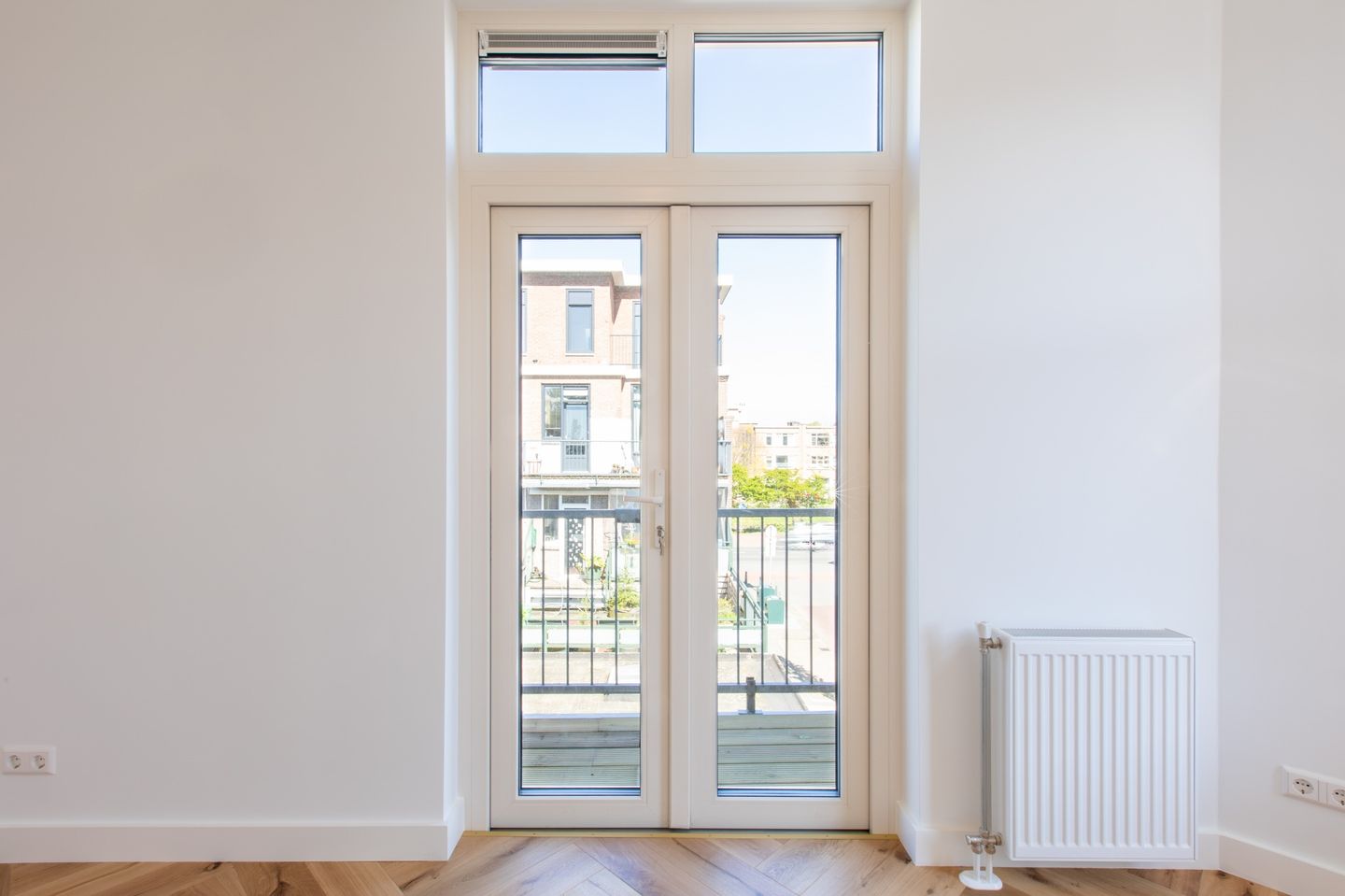 Turnkey renovated corner apartment with three bedrooms in The Hague Heesterbuurt — 29