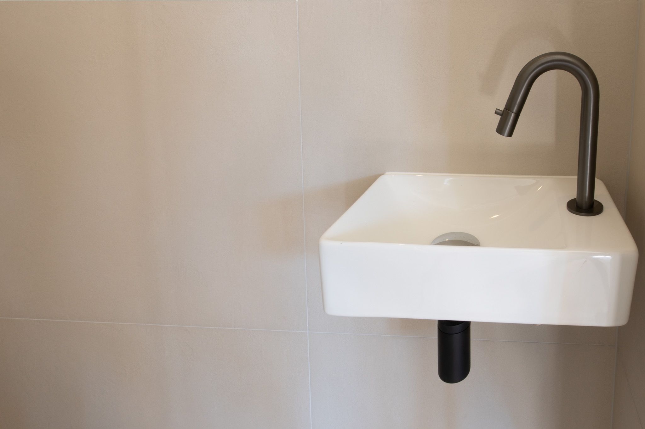 Turnkey renovated corner apartment with three bedrooms in The Hague Heesterbuurt — 27
