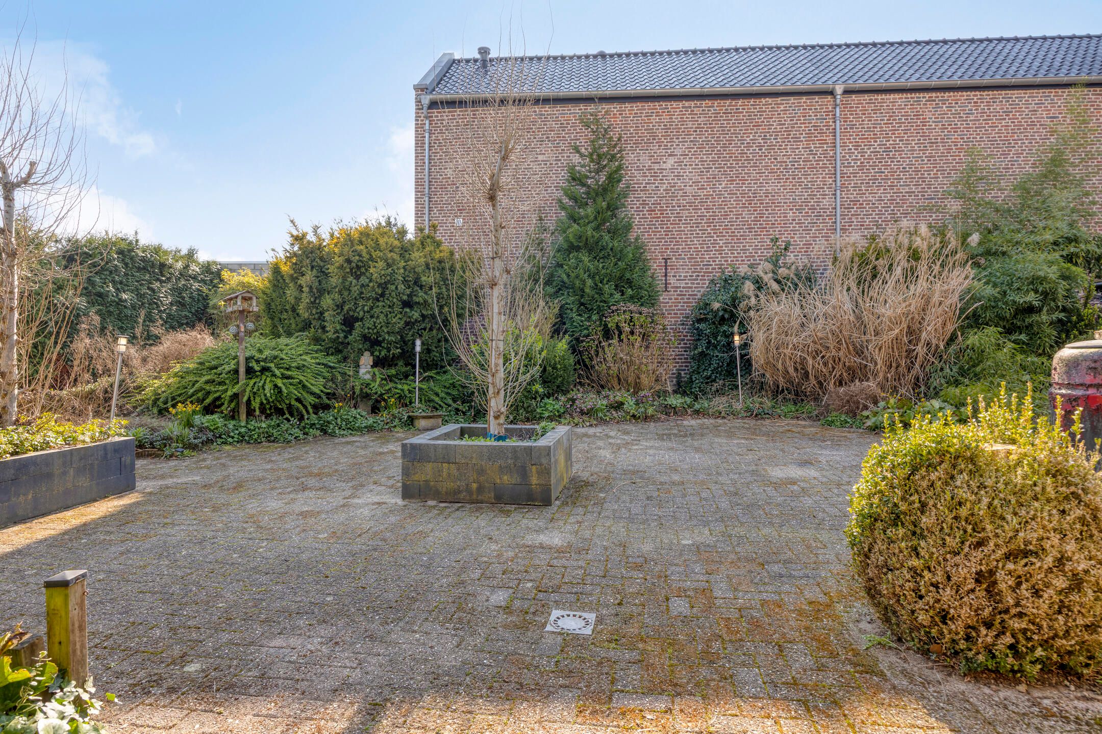 Detached House with Spacious Garden in Neerbeek — 33