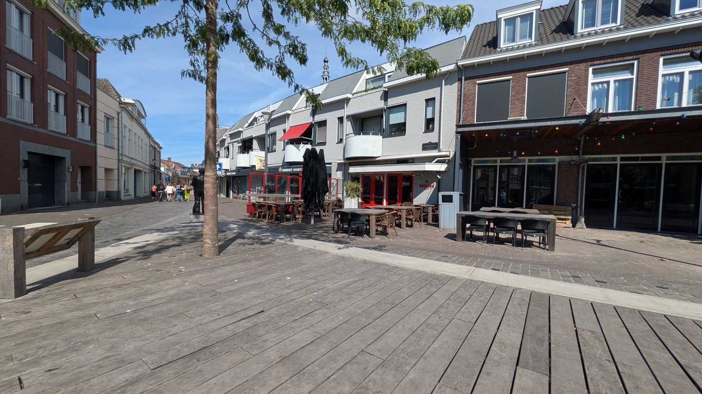 Bekijk foto 2 van Clarissenstraat 2