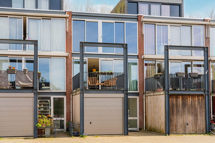 Hof van Versailles 33 main image