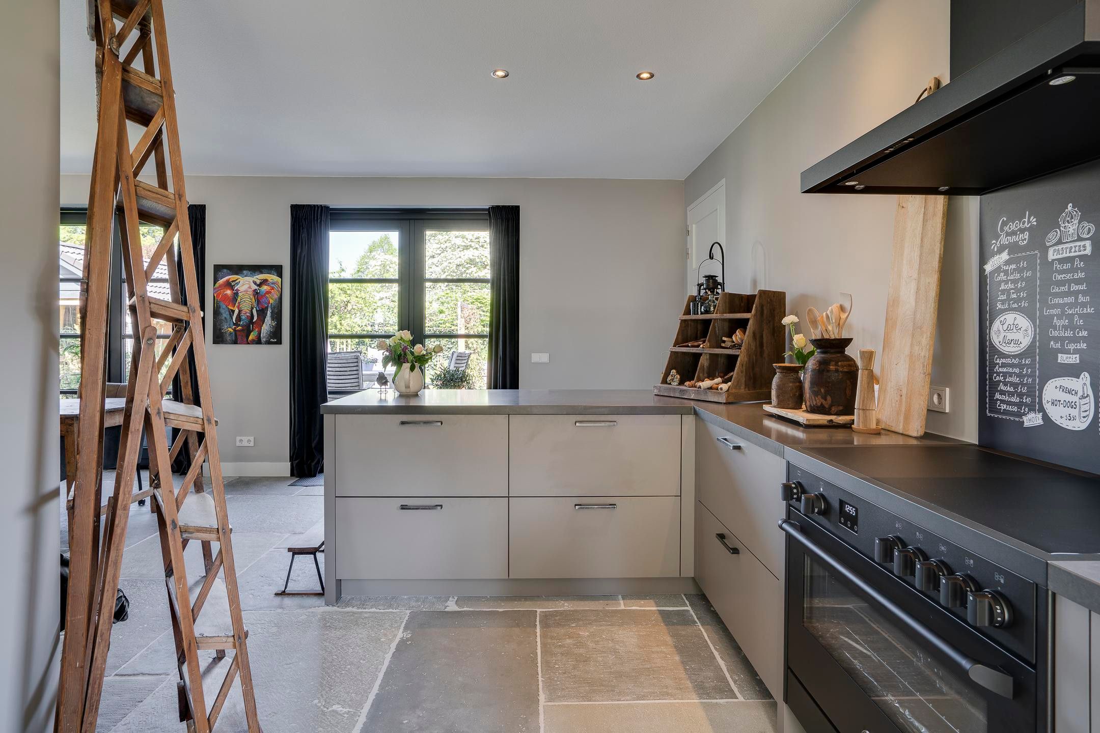 Foto 21 van Meester Achtenstraat 14