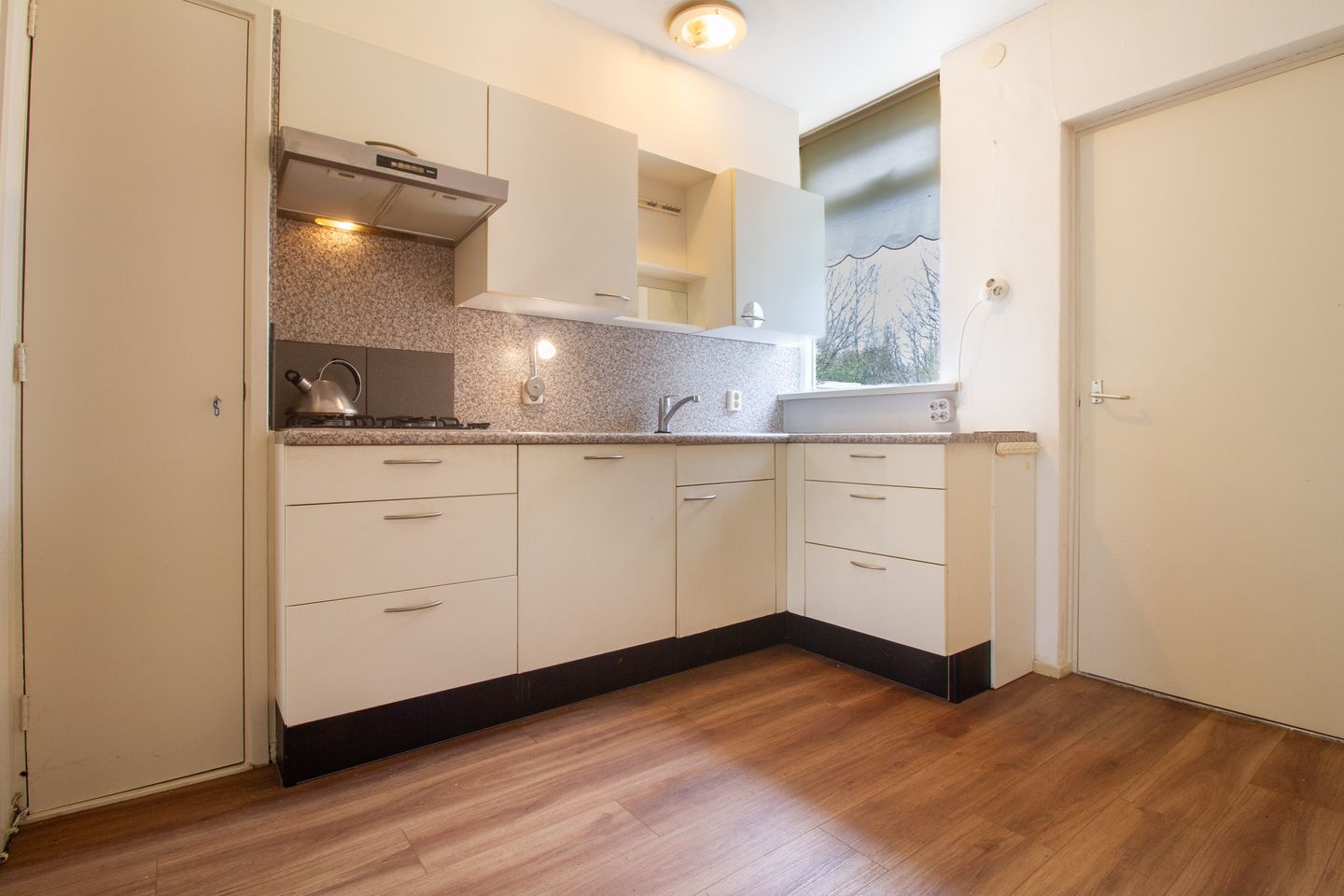 Foto 19 van Douwe Totlaan 37