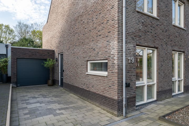 Photo 4 of Bijenlaan 19