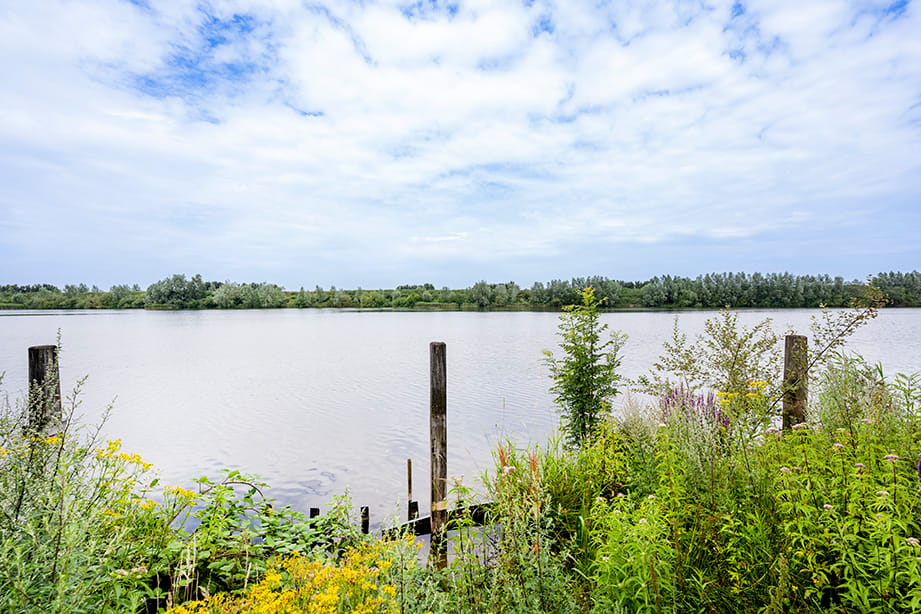 Detached waterfront home in park setting with energy label A+ — 32