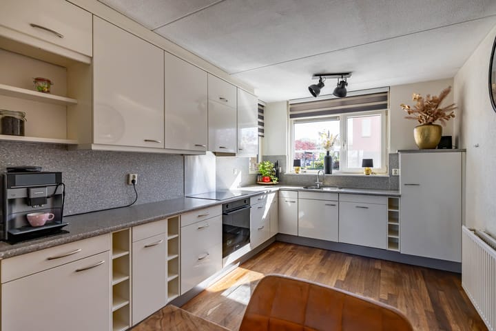 Tussenwoning te koop: Jakob Israël de Haanstraat 46, Groningen
