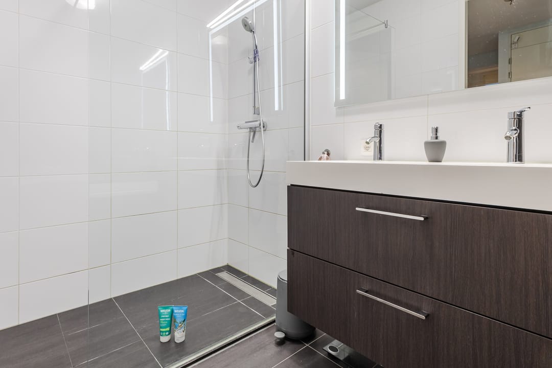 Photo 28 of Posthoornstraat 436