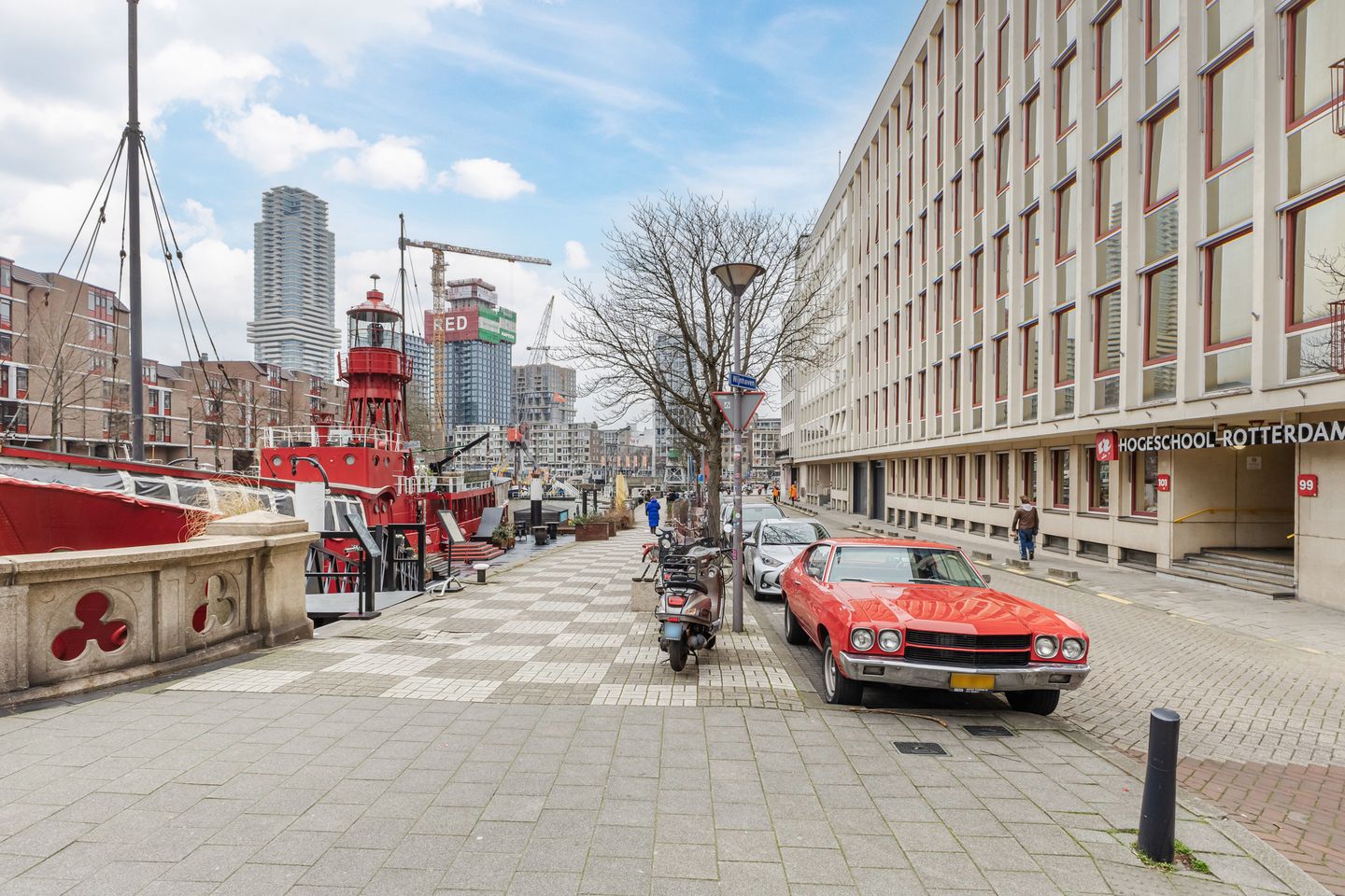 Photo 35 of Posthoornstraat 436