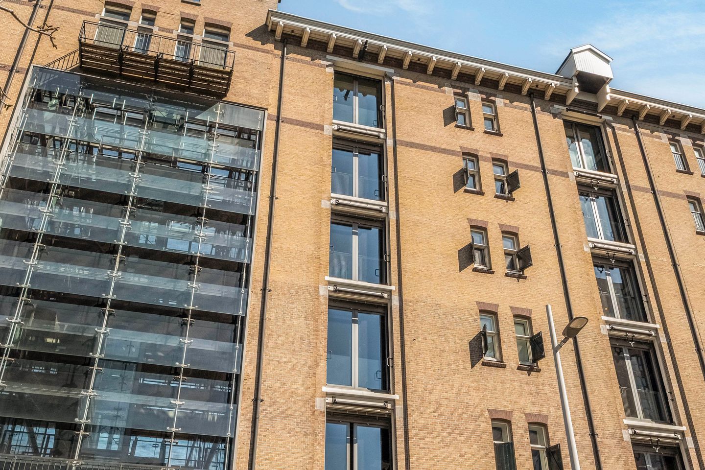 Foto 44 van Lloydstraat 106