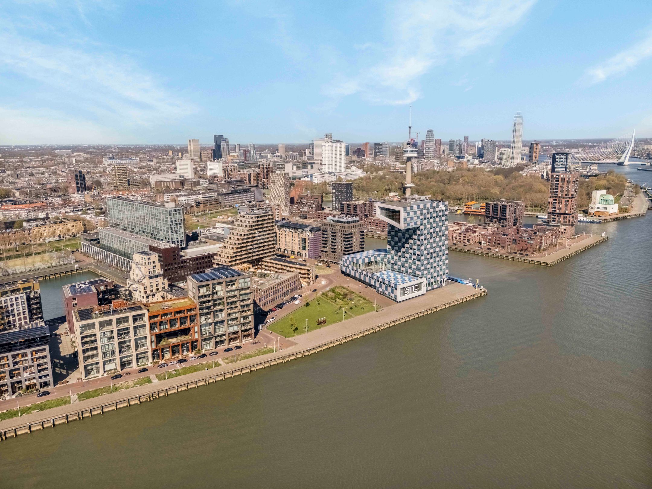 Foto 57 van Lloydstraat 106