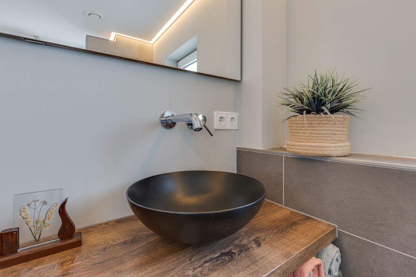 Photo 44 of Montgomerystraat 5