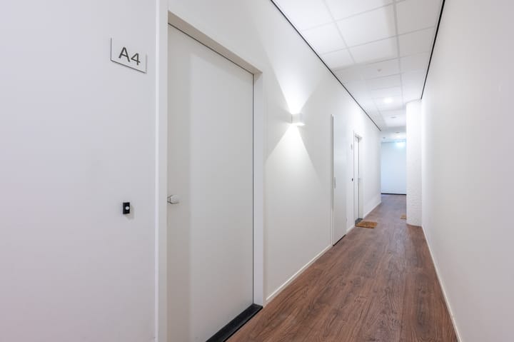 Photo 3 of Nobelstraat 19-A4