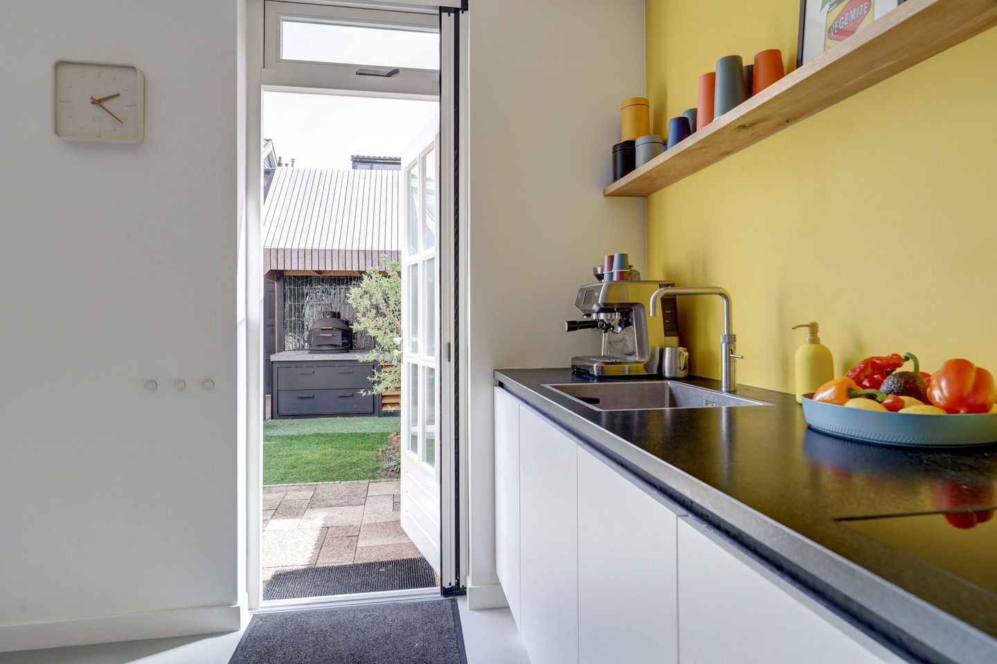 Photo 25 of van den Woudestraat 22