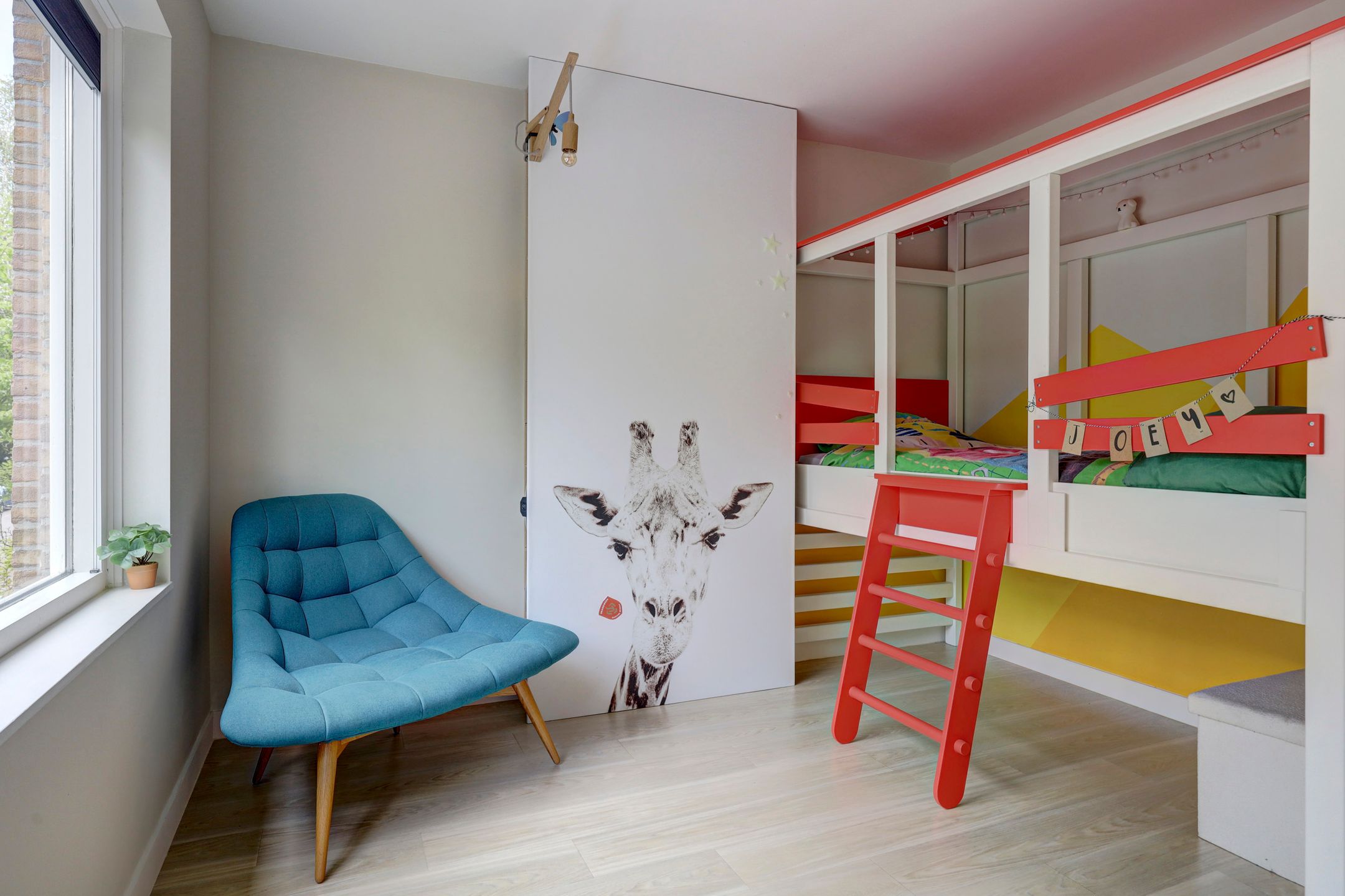 Photo 33 of van den Woudestraat 22