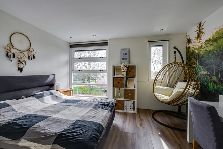 Foto 4 van Iroko 296