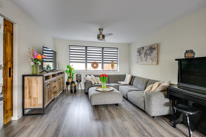 Foto 2 van Iroko 296