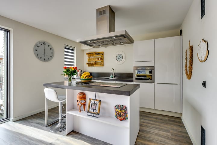 Foto 3 van Iroko 296