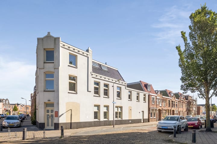 Photo 2 of Snelliusstraat 21-B