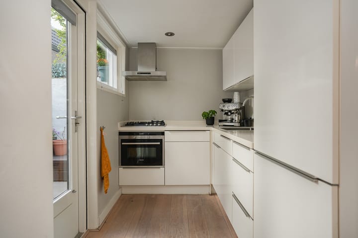 Photo 3 of Van der Mondestraat 16-A