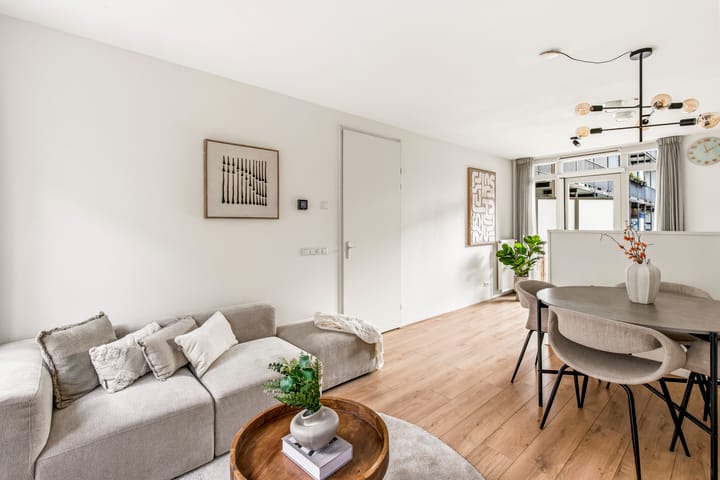 Photo 4 of Niasstraat 12-B