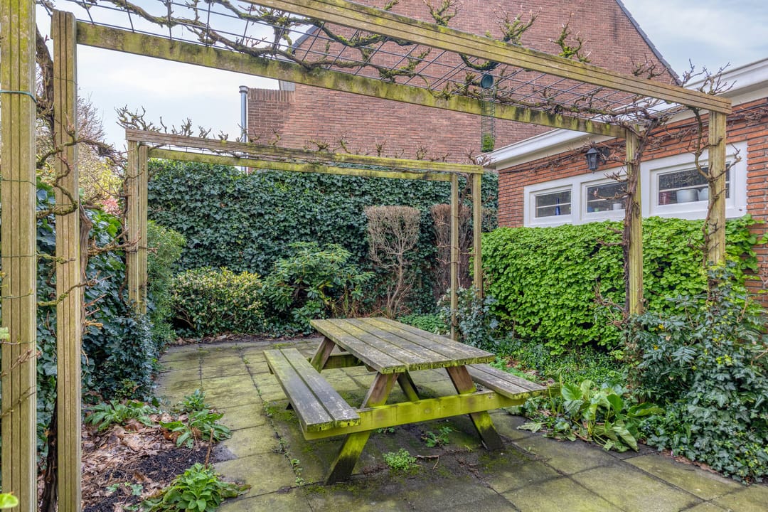 Foto 28 van Madoerastraat 1