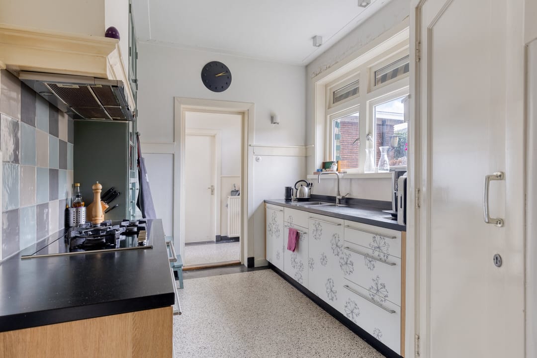 Foto 23 van Madoerastraat 1