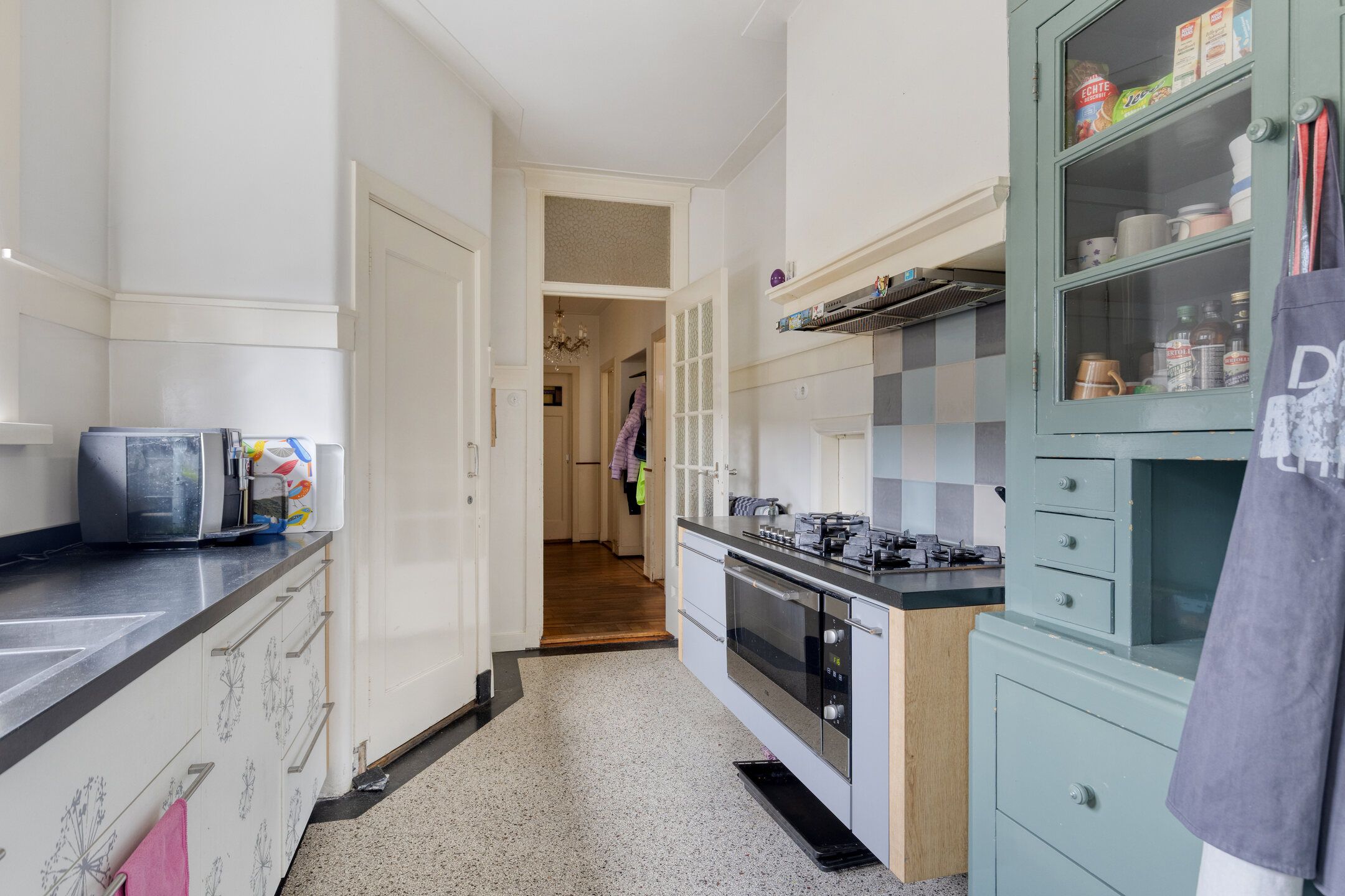 Foto 24 van Madoerastraat 1