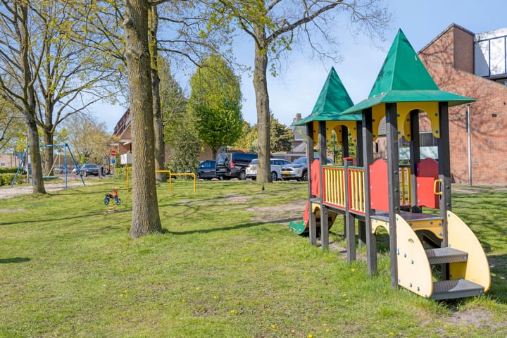 Tussenwoning te koop: nieuwstraat 22, Oldenzaal