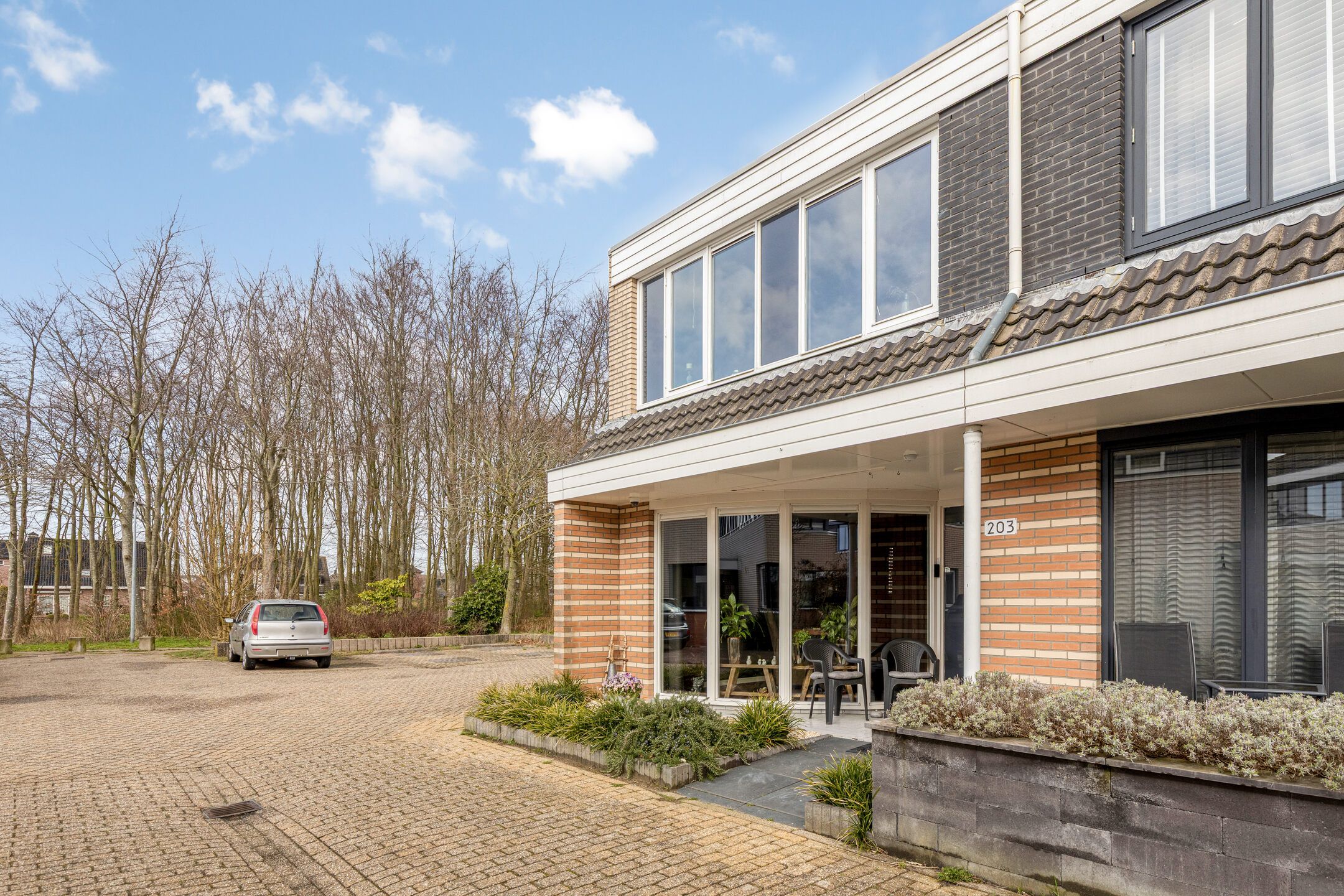 Photo 51 of Robert Stolzhof 203