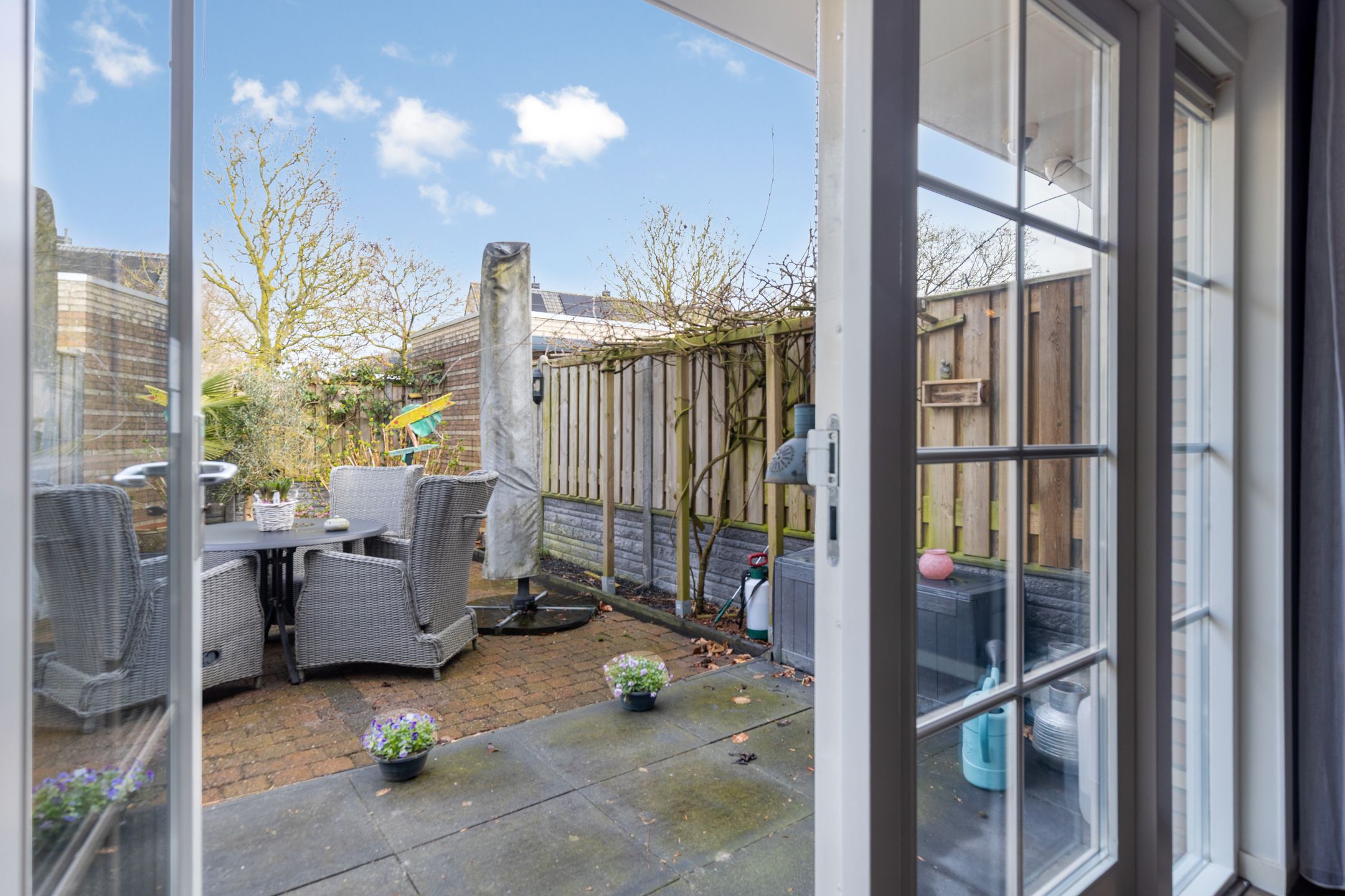 Photo 18 of Robert Stolzhof 203