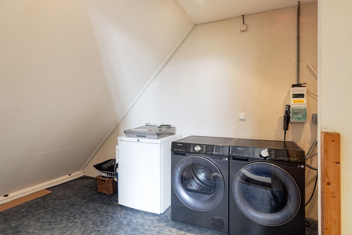 Photo 35 of Robert Stolzhof 203