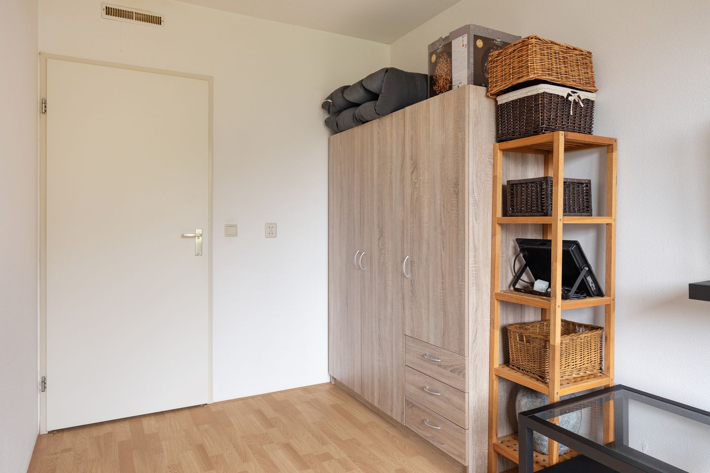 Photo 34 of Robert Stolzhof 203