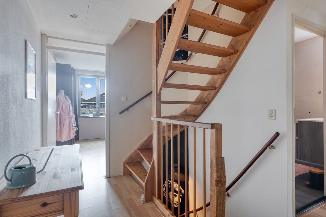 Photo 26 of Robert Stolzhof 203