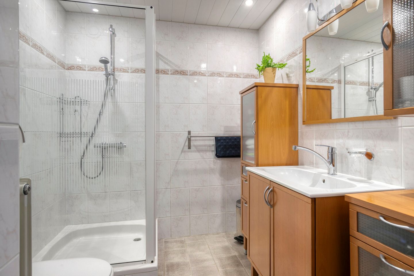 Photo 35 of Van Gentswei 6