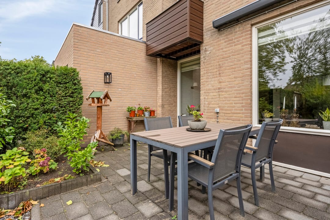 Photo 8 of Van Gentswei 6