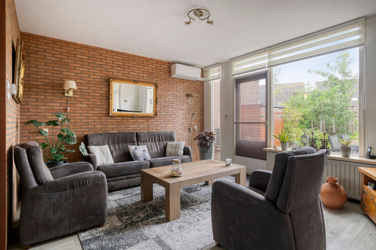 Photo 19 of Van Gentswei 6