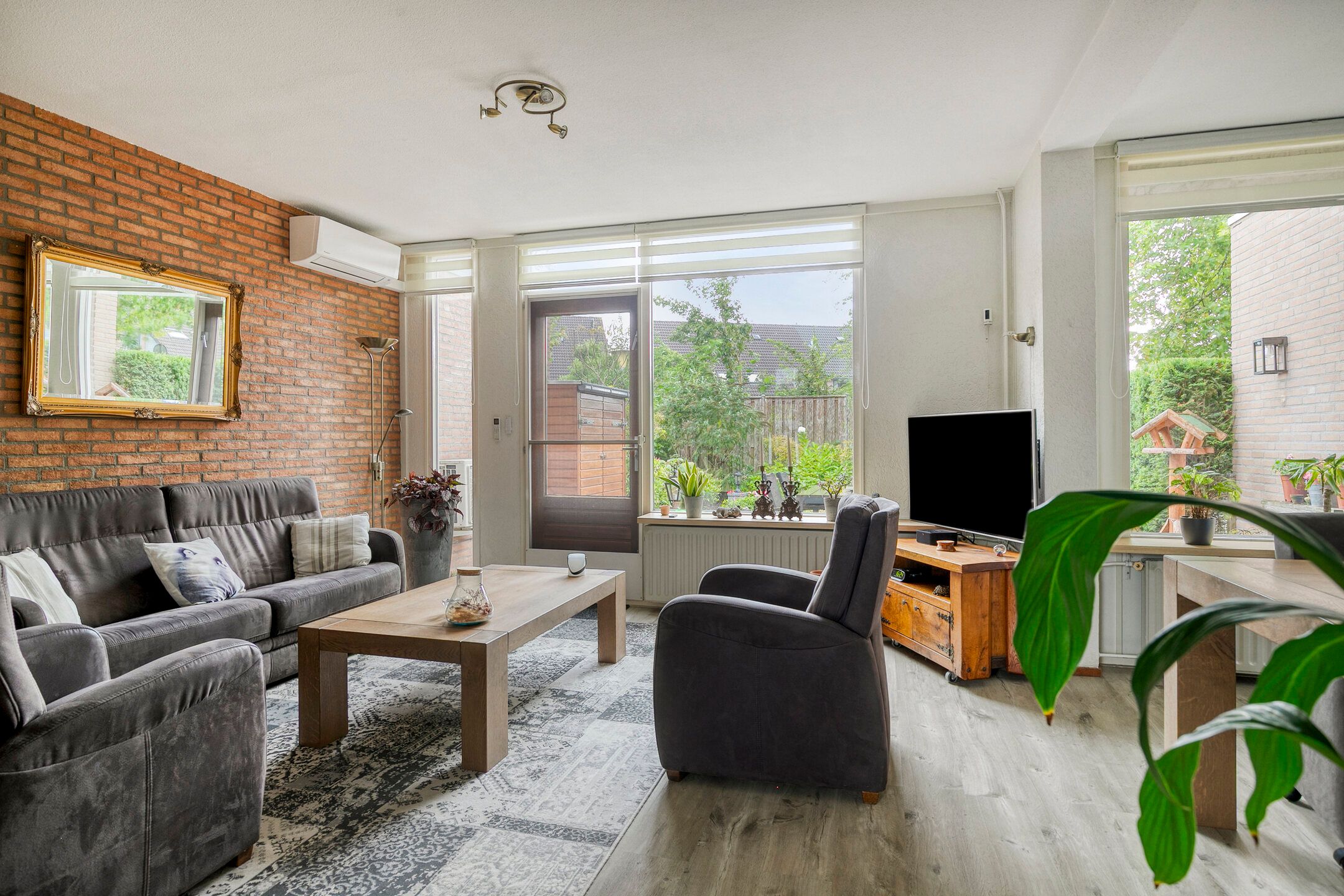 Photo 18 of Van Gentswei 6