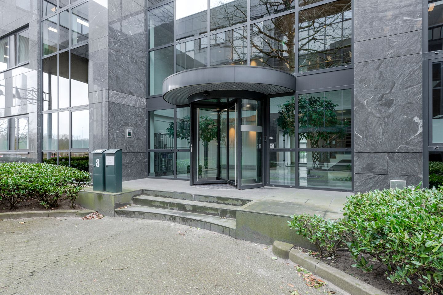 View photo 3 of Versterkerstraat 8