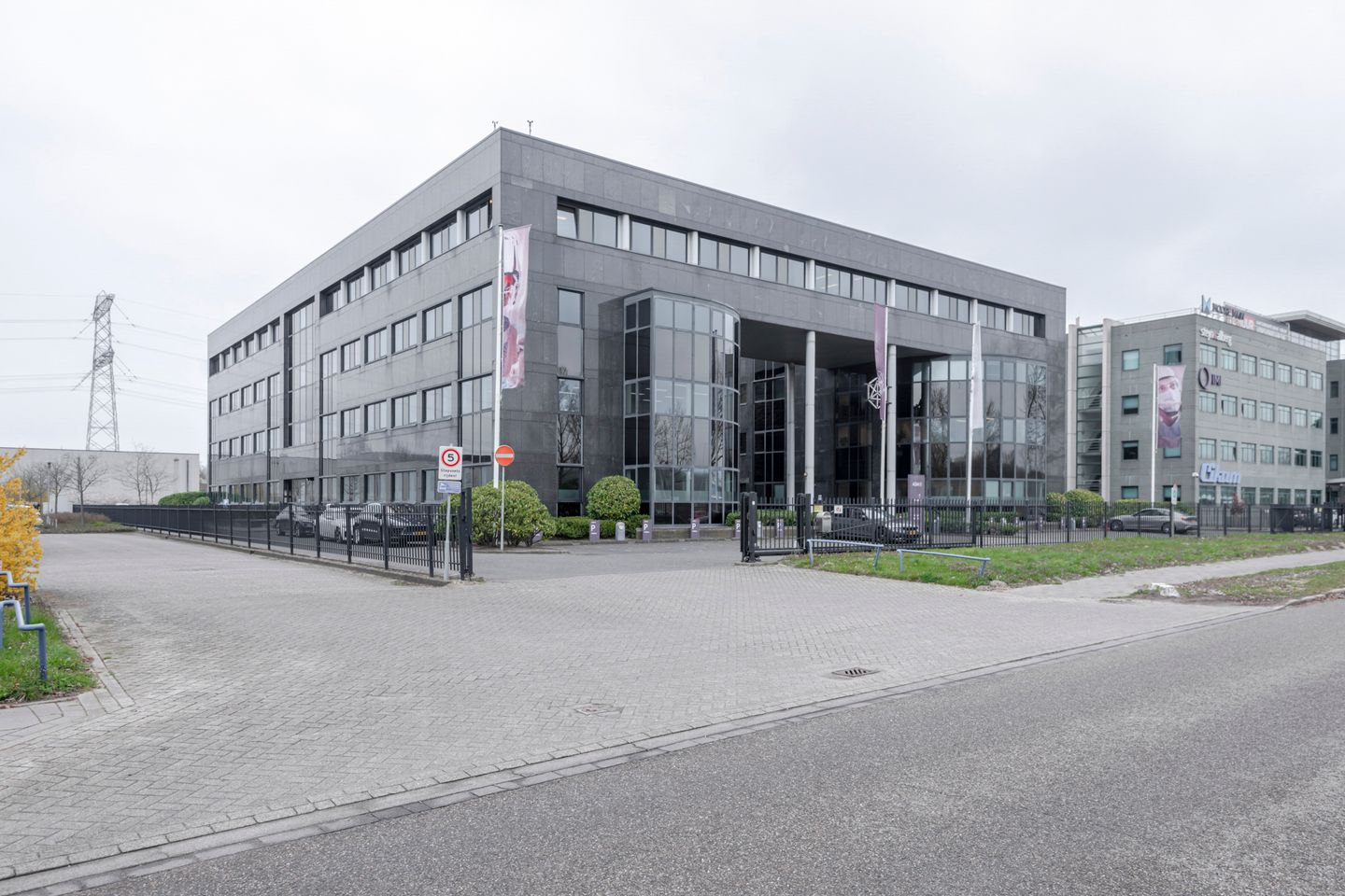Bekijk foto 2 van Versterkerstraat 8