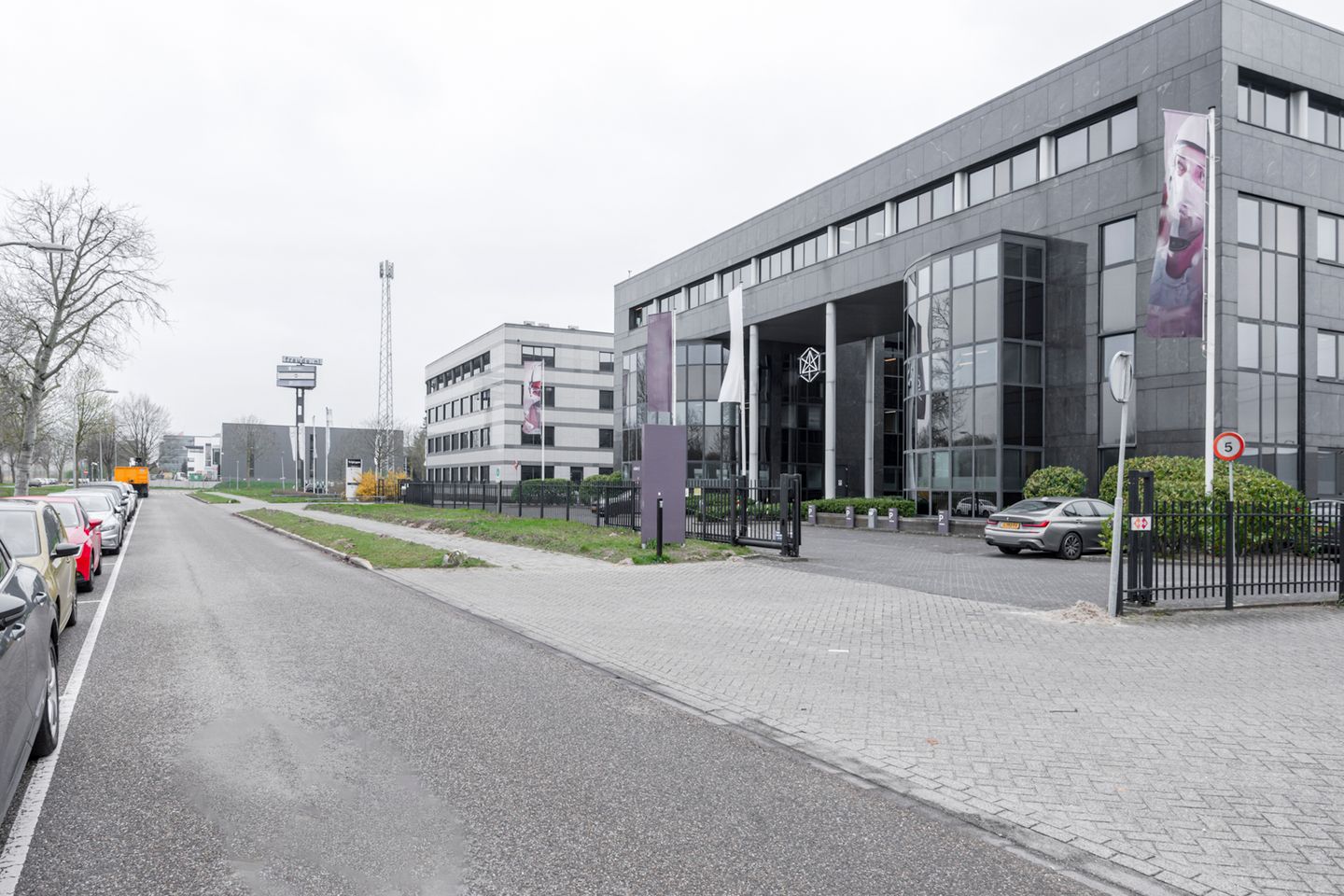 View photo 2 of Versterkerstraat 8