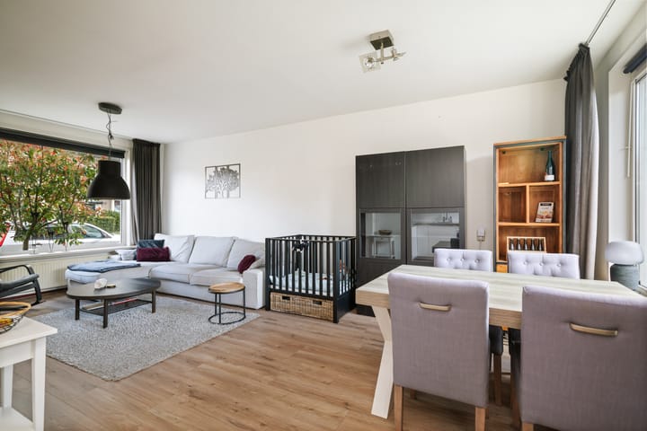 Foto 2 van Debussylaan 6