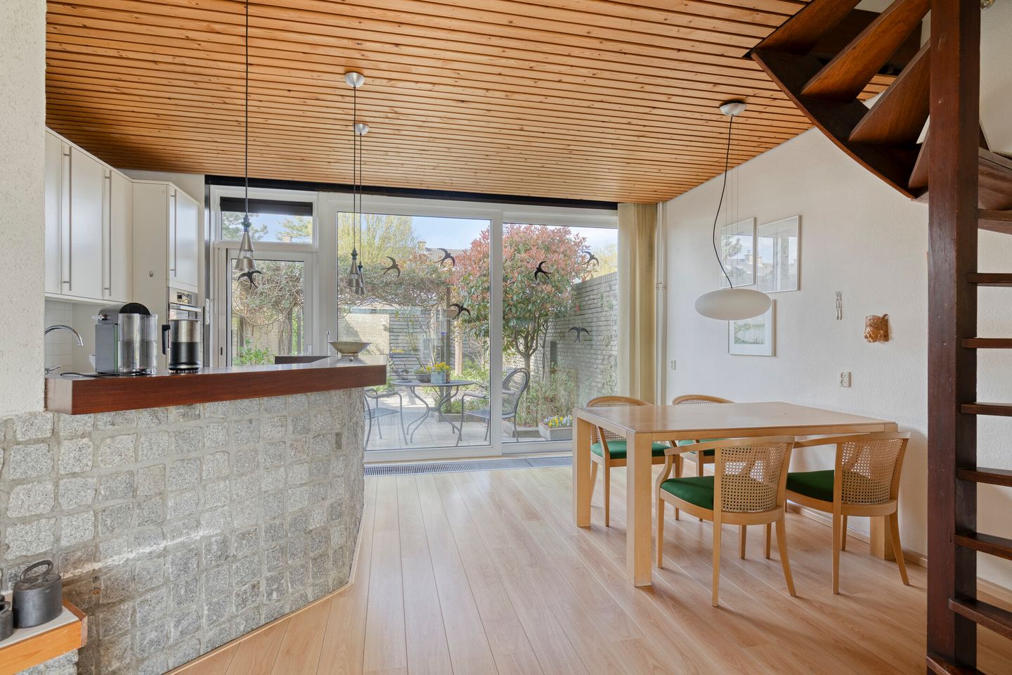 Photo 14 of Stoutenburg 32