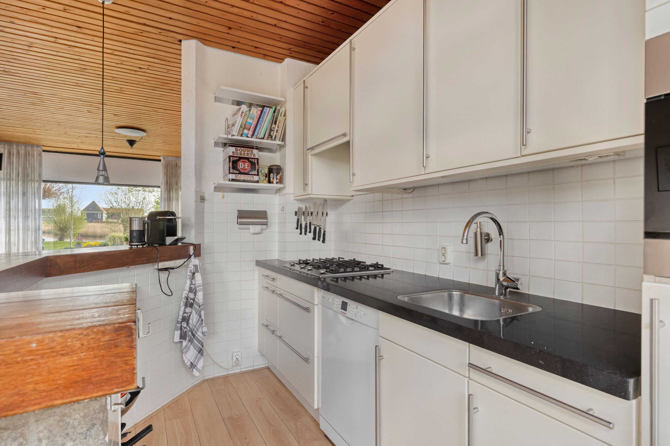 Photo 15 of Stoutenburg 32