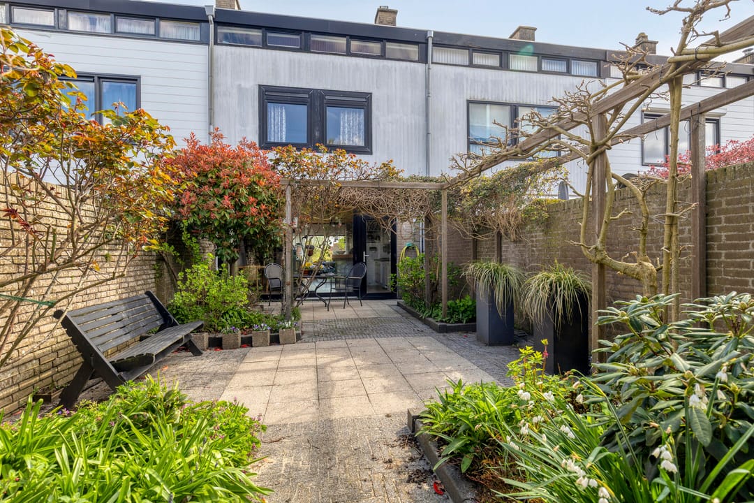 Photo 17 of Stoutenburg 32