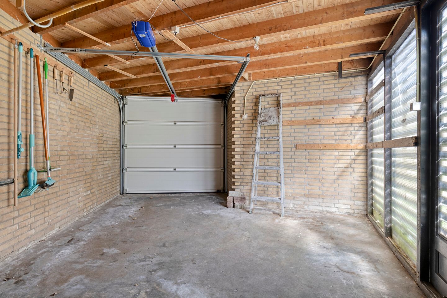 Photo 29 of Stoutenburg 32