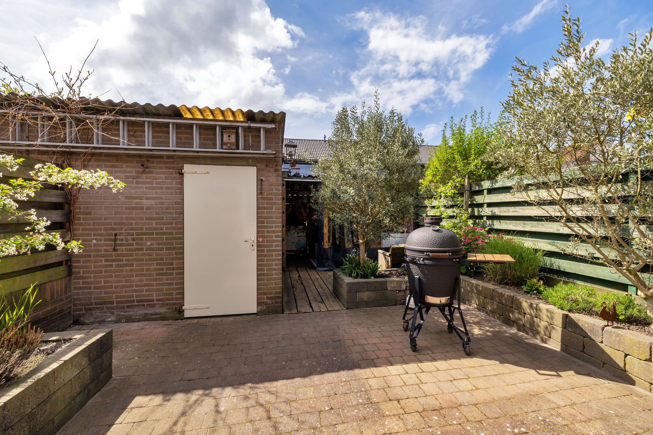 Photo 27 of Mr P J Oudweg 21