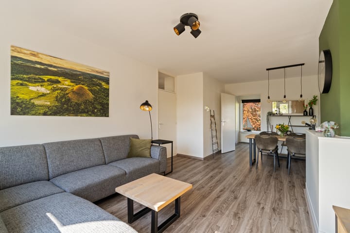 Foto 3 van Juliana van Stolberglaan 44