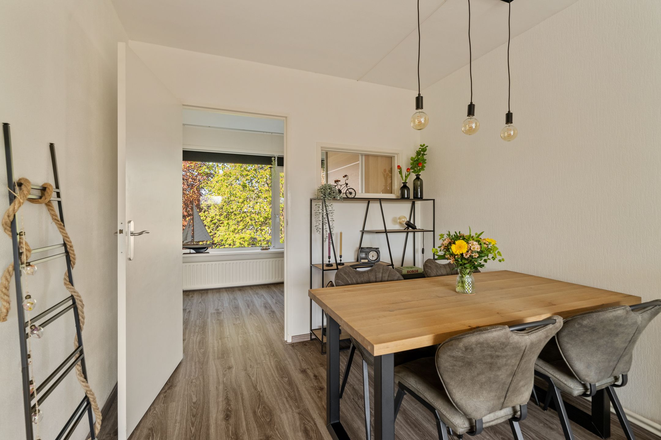 Foto 12 van Juliana van Stolberglaan 44