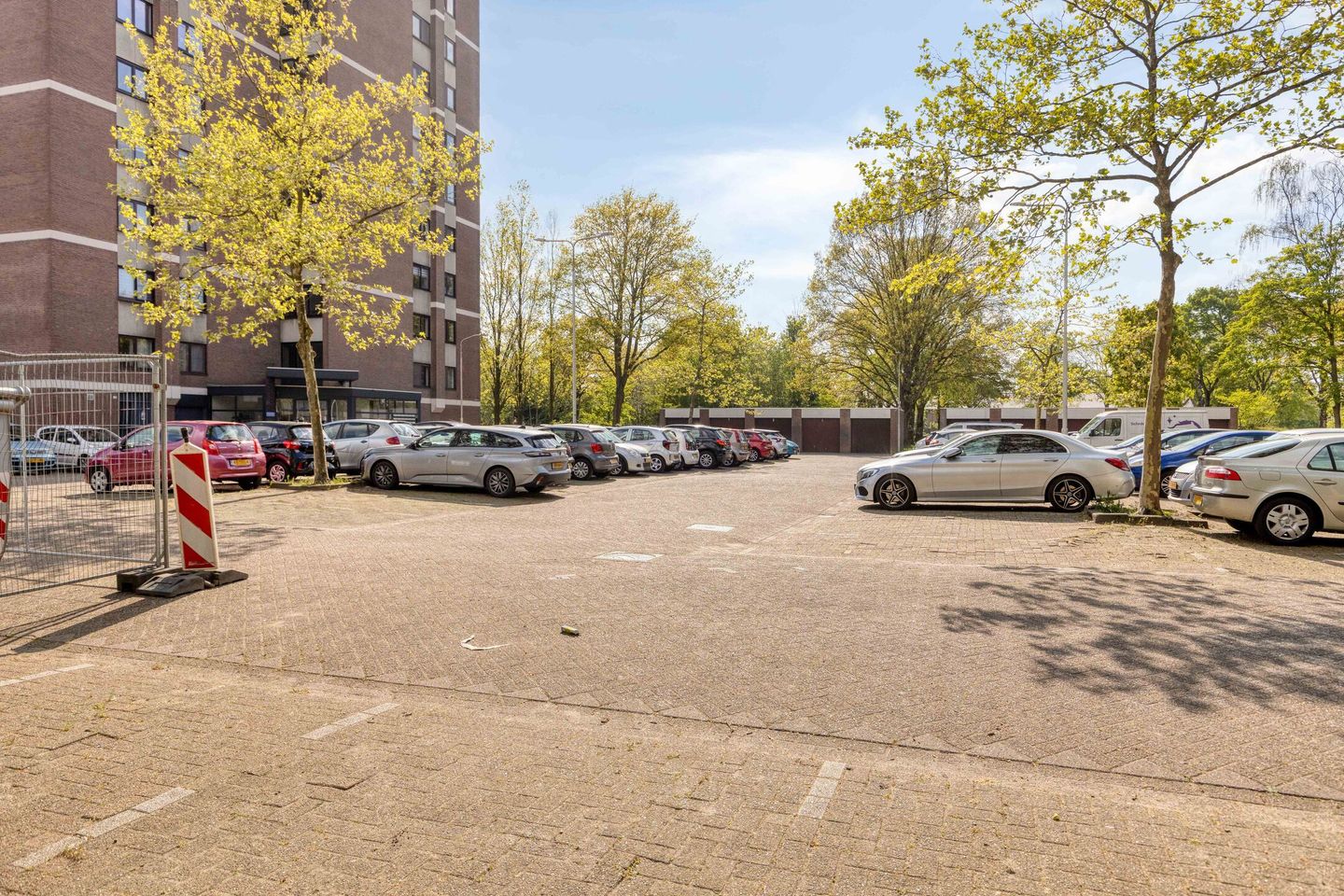 Move-in Ready Apartment with Garage Option in Top Location — 34